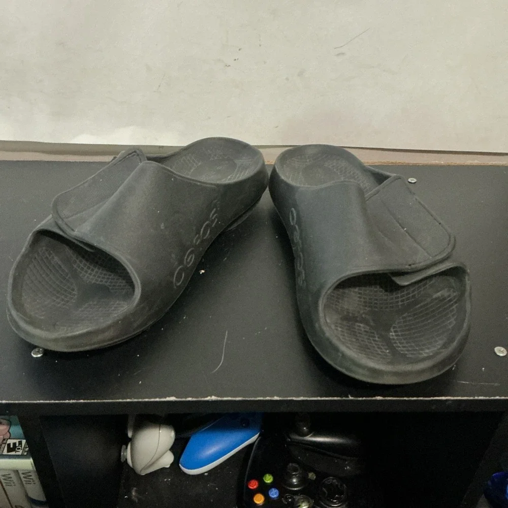 OOFOS OOahh Sport Flex Slide Black Unisex Mens 6 Womens 8 Sandals